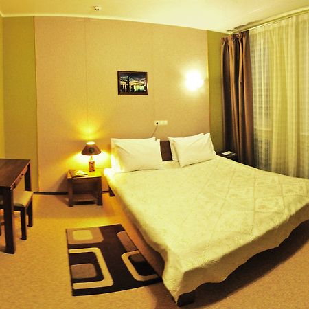 Hotel An-2 Kharkiv Bagian luar foto