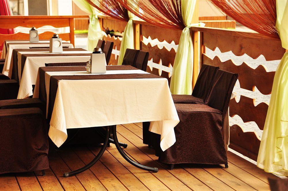 Hotel An-2 Kharkiv Bagian luar foto