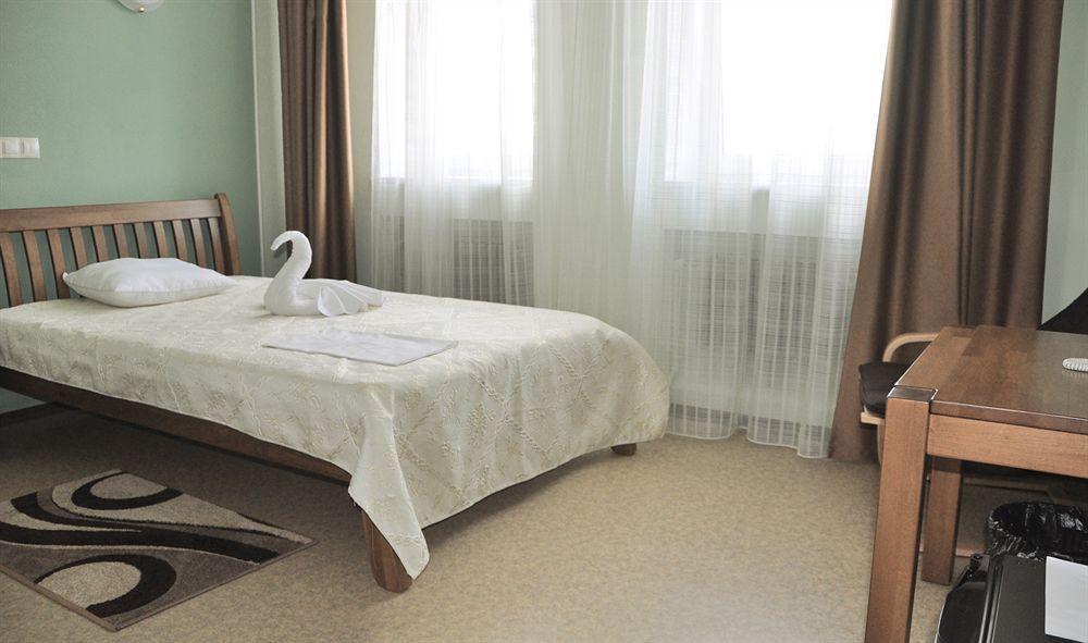 Hotel An-2 Kharkiv Bagian luar foto