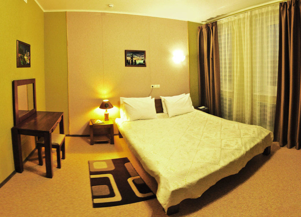 Hotel An-2 Kharkiv Bagian luar foto