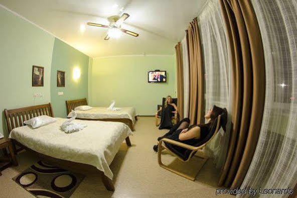 Hotel An-2 Kharkiv Bagian luar foto