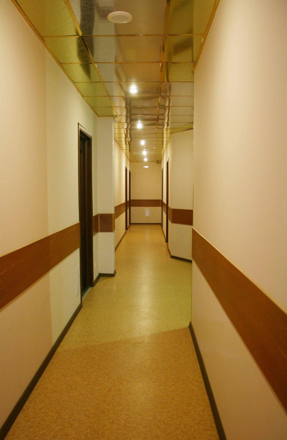 Hotel An-2 Kharkiv Bagian luar foto