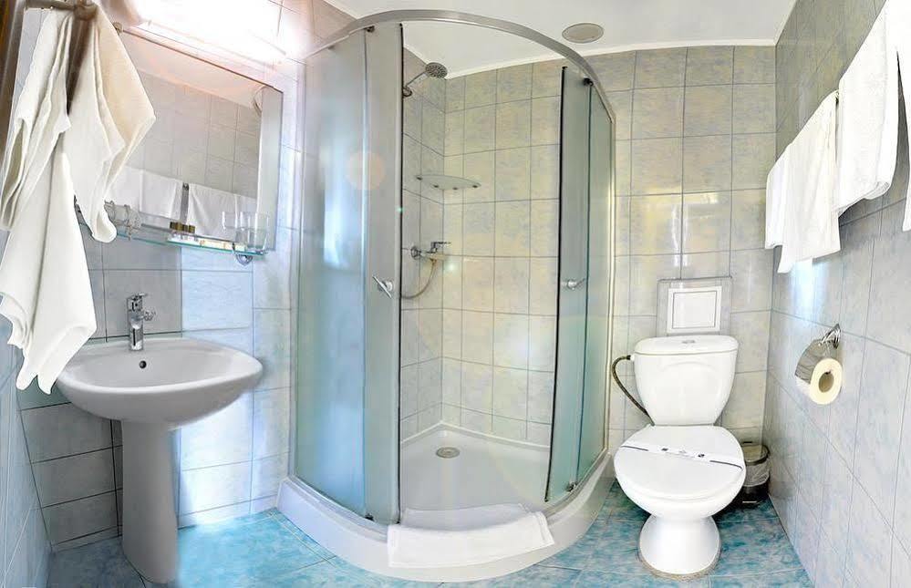 Hotel An-2 Kharkiv Bagian luar foto
