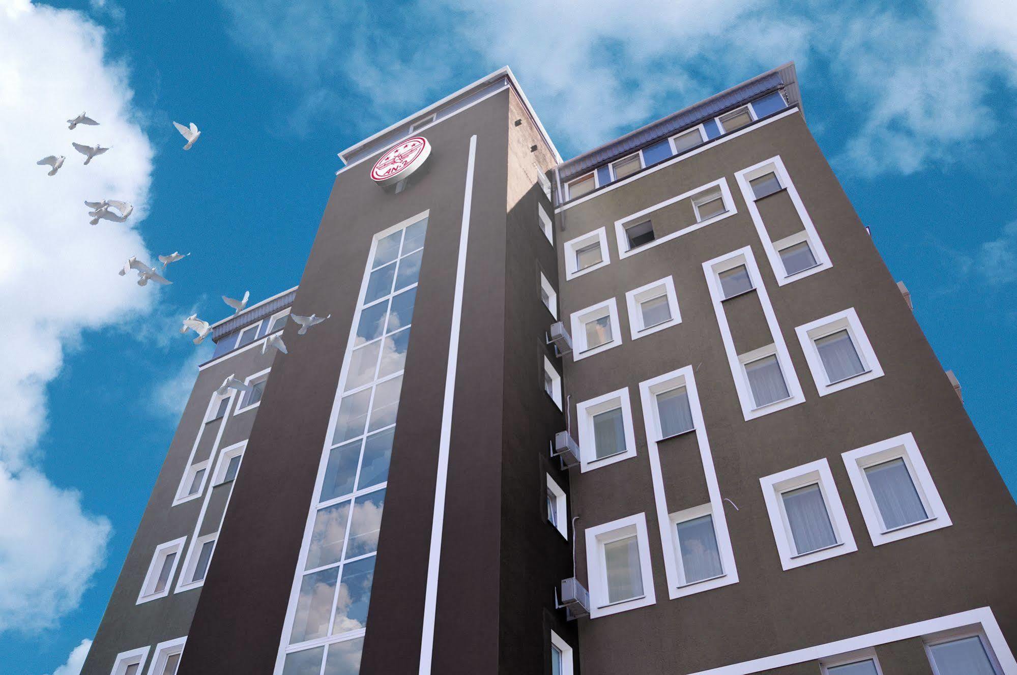 Hotel An-2 Kharkiv Bagian luar foto