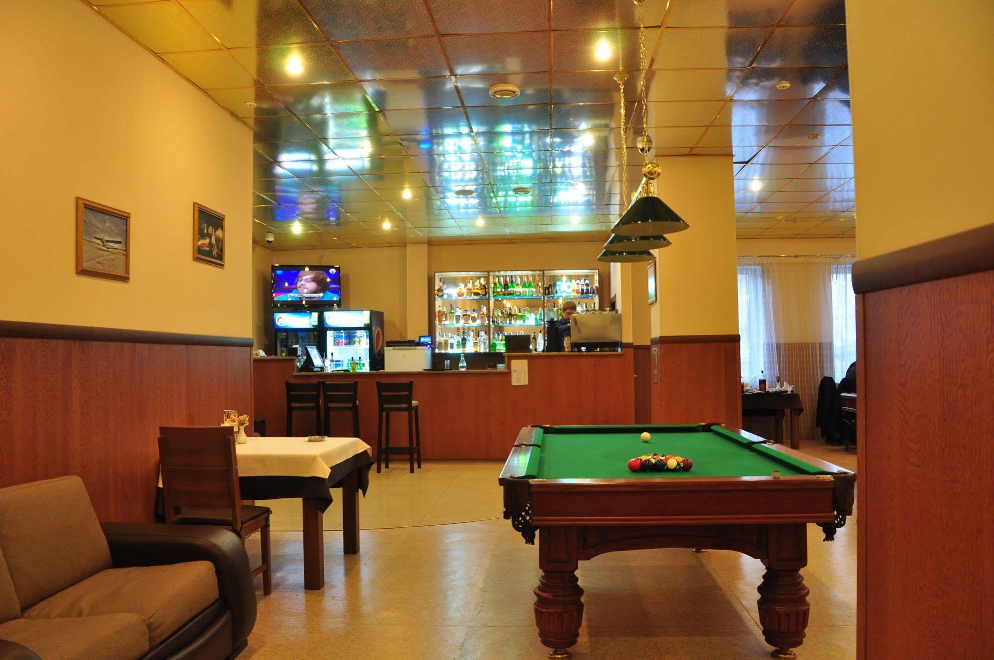 Hotel An-2 Kharkiv Bagian luar foto