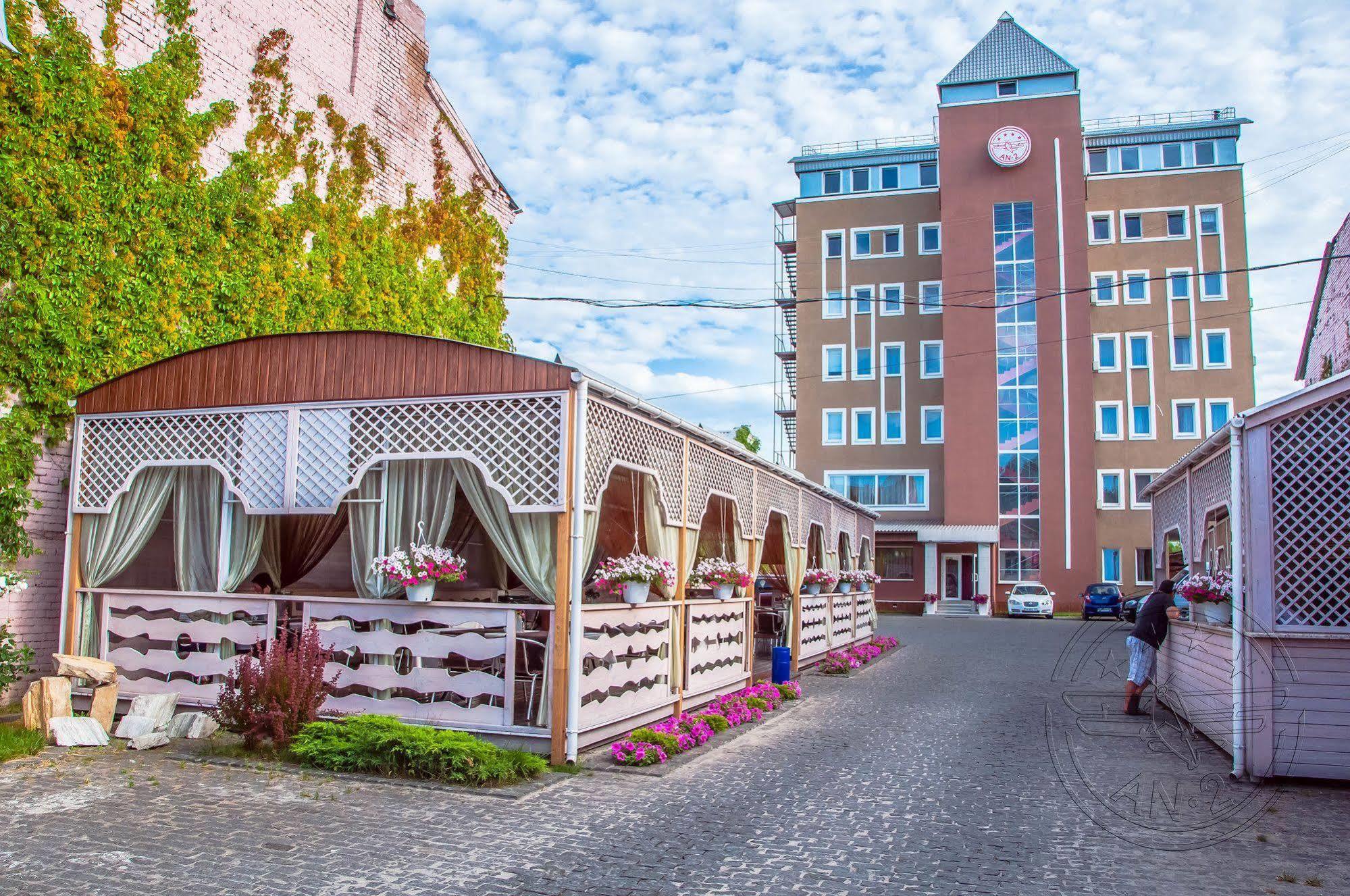 Hotel An-2 Kharkiv Bagian luar foto